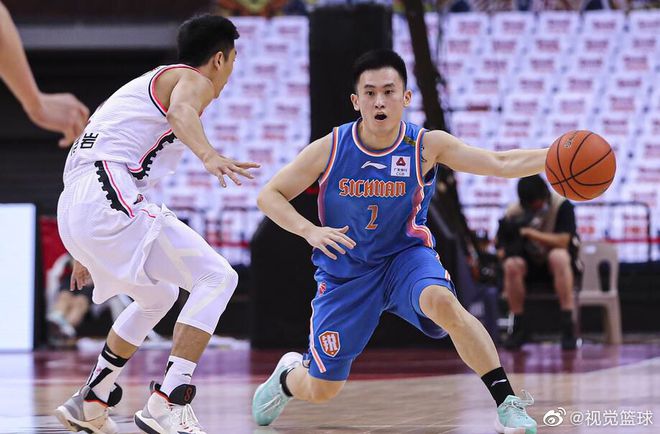 人控卫手感火热,稳稳地领先对手的简单介绍 人控卫手感火热,稳稳地领先对手的简单介绍