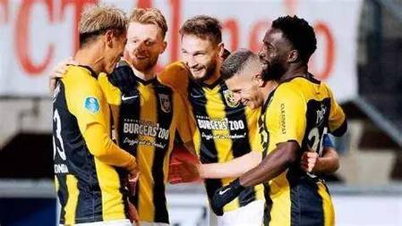 100T碾压NS,Clid极限生还后反打焦点之战半决赛,让粉丝疯狂欢呼 100T碾压NS,Clid极限生还后反打焦点之战半决赛,让粉丝疯狂欢呼